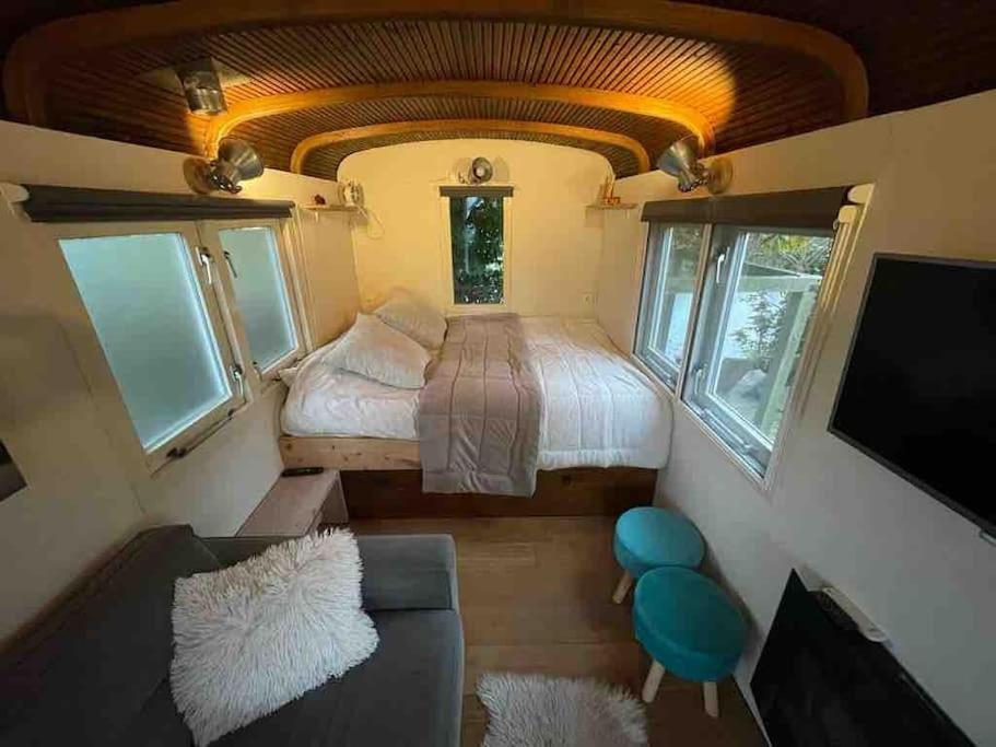 Gezellige Pipo Met Grote Schommel Aan Het Water Villa เมเดมบลิค ภายนอก รูปภาพ
