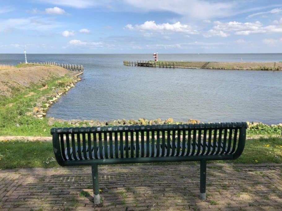 Gezellige Pipo Met Grote Schommel Aan Het Water Villa เมเดมบลิค ภายนอก รูปภาพ